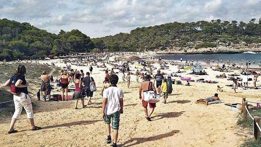 Los mallorquines huyen de Mondragó por la masificación de turistas en el parque