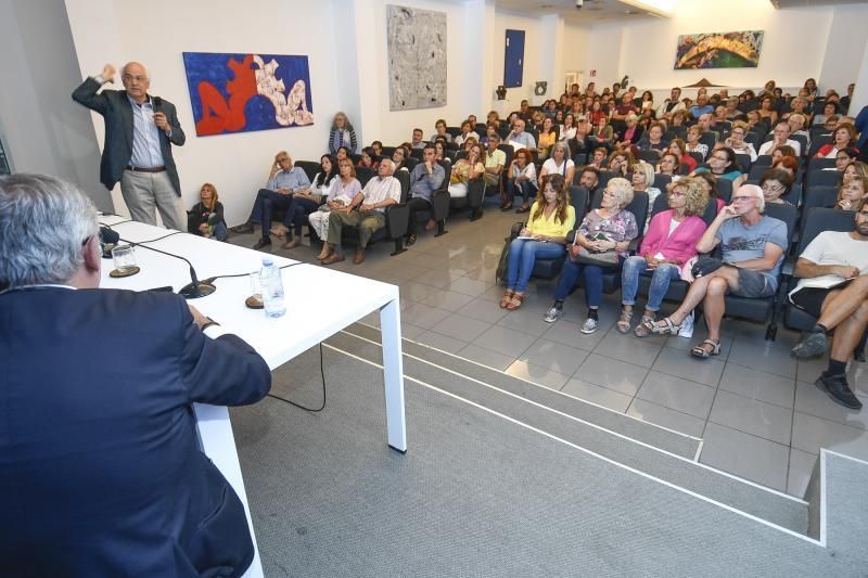 GENTE Y CULTURA 26-06-2018   LAS PALMAS DE GRAN CANARIA.  Acto en el Club Lal Provincia. Nikos Makris imparte la conferencia   | 26/06/2018 | Fotógrafo: Juan Carlos Castro