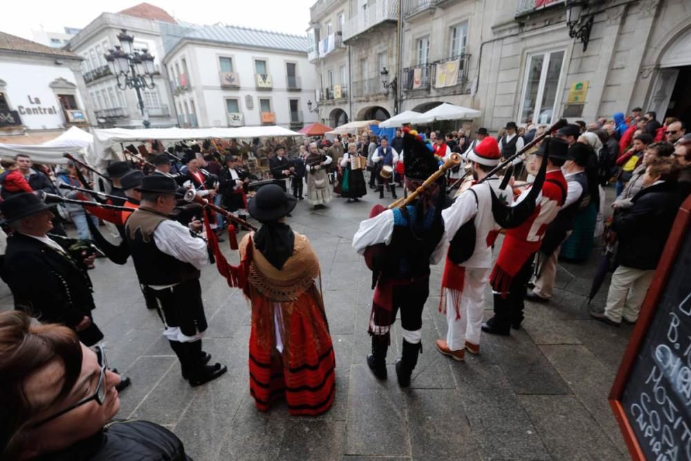 La Reconquista combate la lluvia con choripán