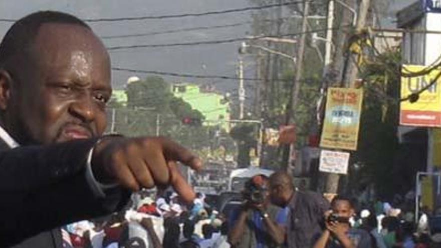 El músico Wyclef Jean después de presentar su candidatura en Haití