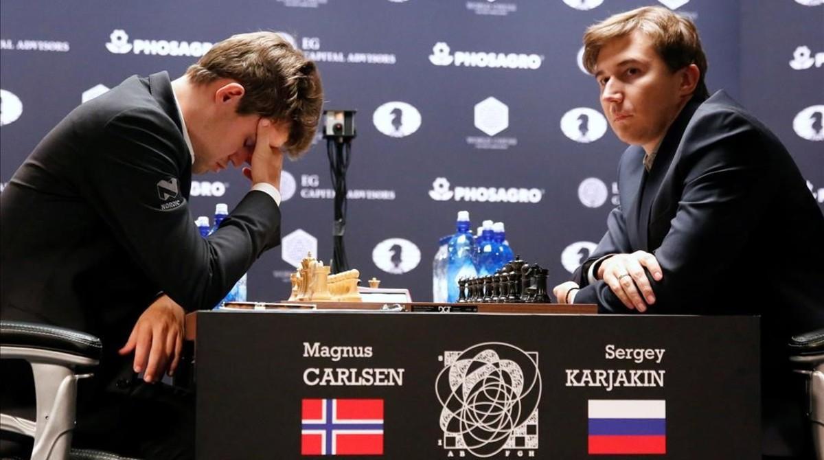 amadridejos36322446 magnus carlsen  of norway  reacts at his match with sergey k161118101732