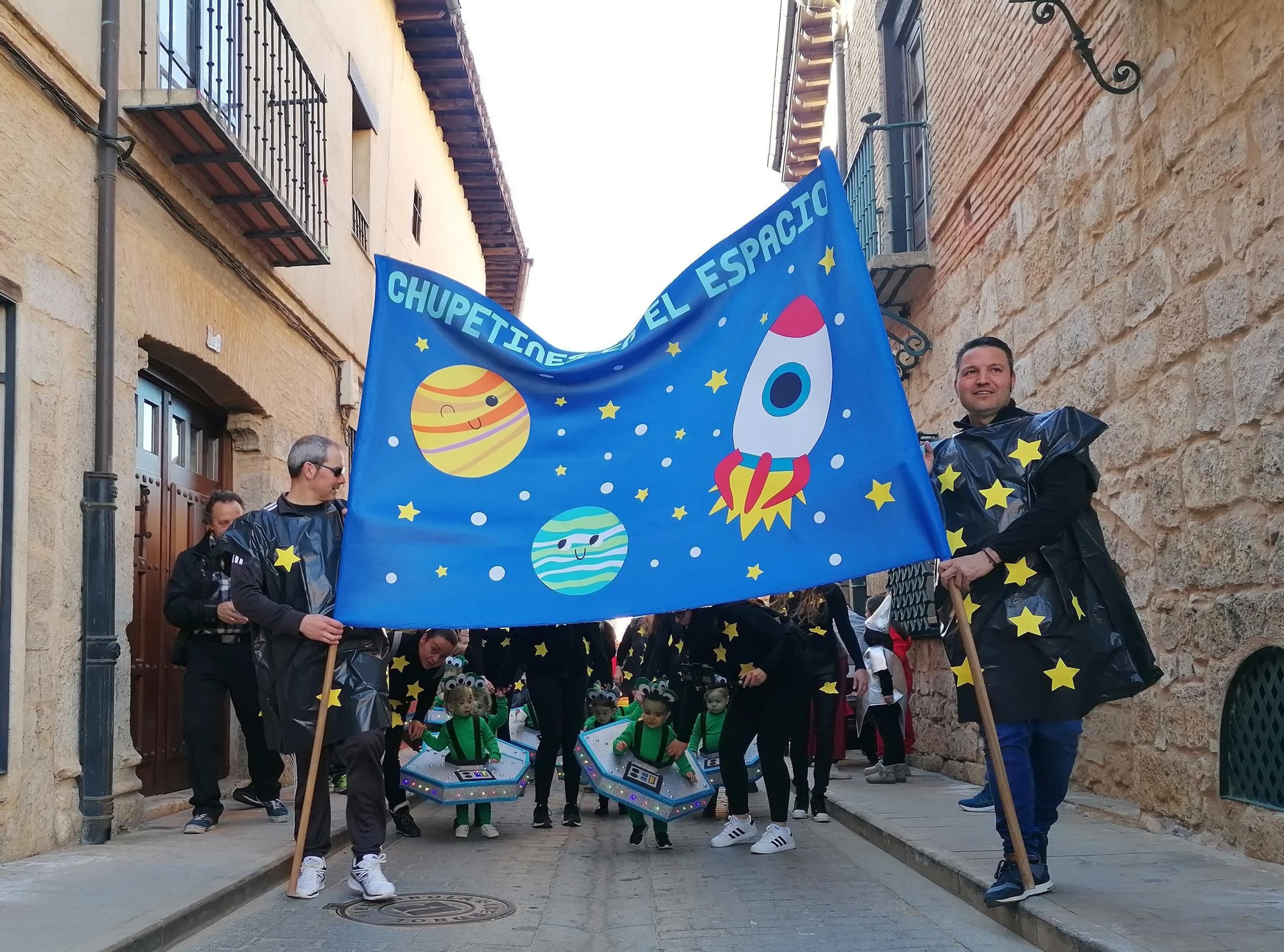 Los "chupetines" de Toro navegan por el universo del Carnaval