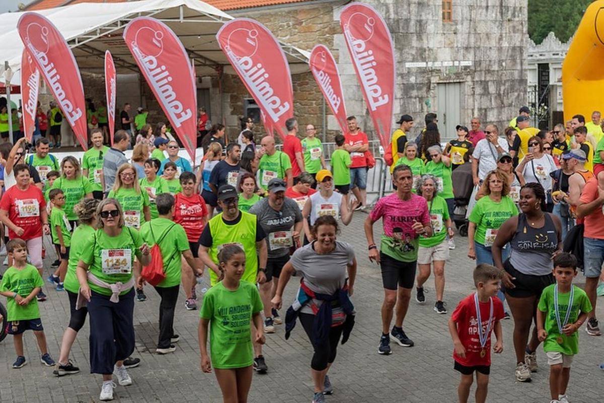 Participantes en una edición anterior de la Carrera del Apóstol.