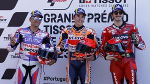 Magic Márquez (Honda) está de vuelta, hoy, en Portimao, en el primer GP de la temporada el campeonísimo catalán ha logrado su pole position nº 92 tras dos vueltas suicidas y arrancará esta tarde, en la carrera al sprint en primera posición por delante de Jorge Martín (Ducati) y Pecco Bagnaia (Ducati).