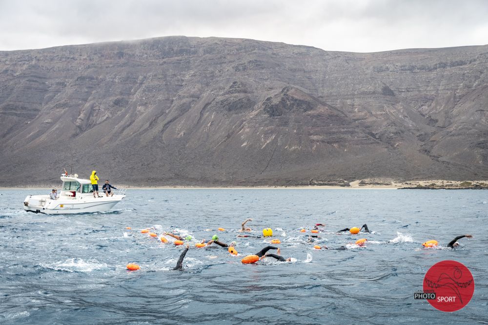 Etapa La Graciosa-Famara de la vuelta a nado por etapas de Lanzarote (2020)