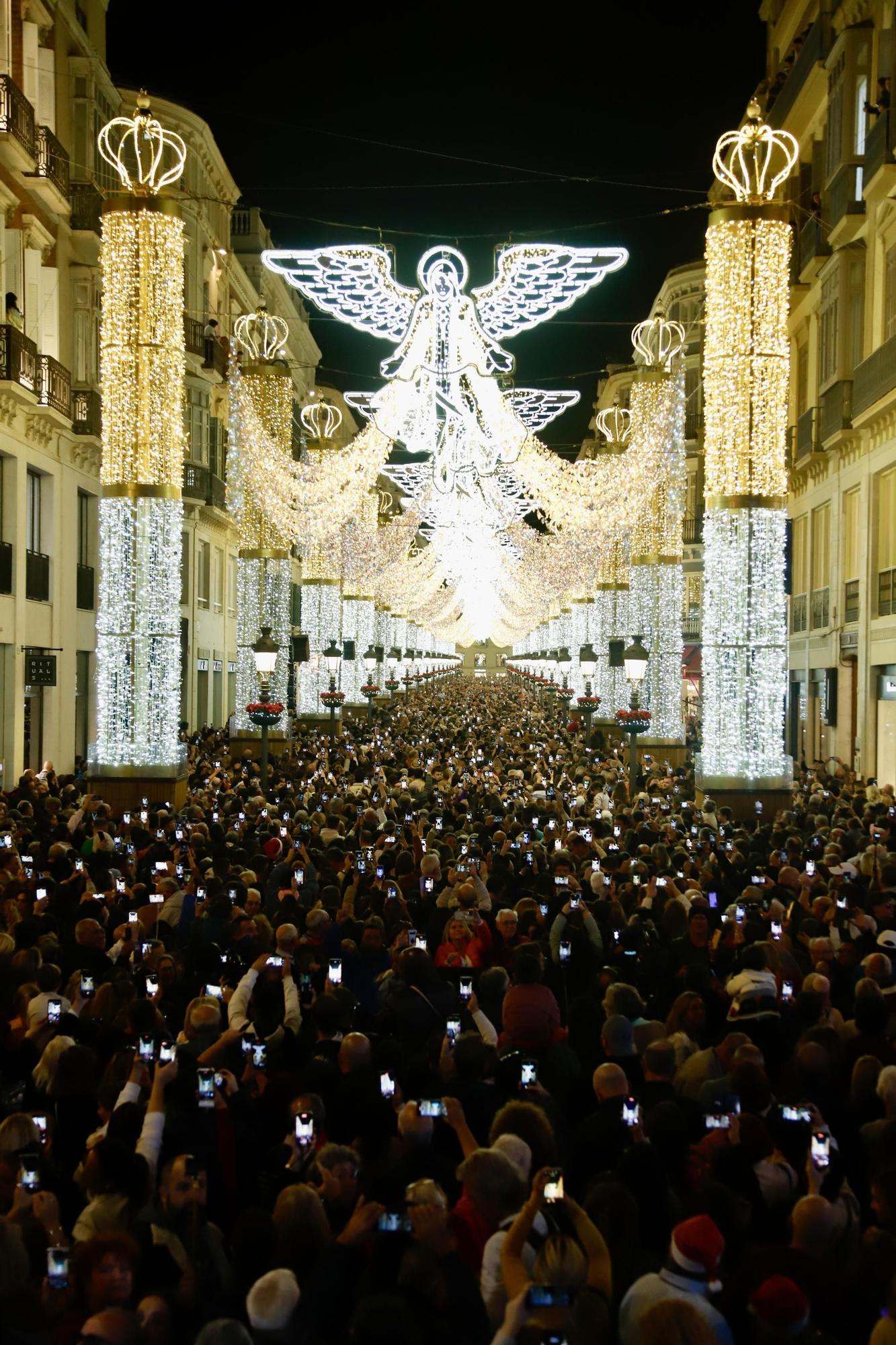 Navidad en Málaga | La calle Larios enciende sus luces de Navidad