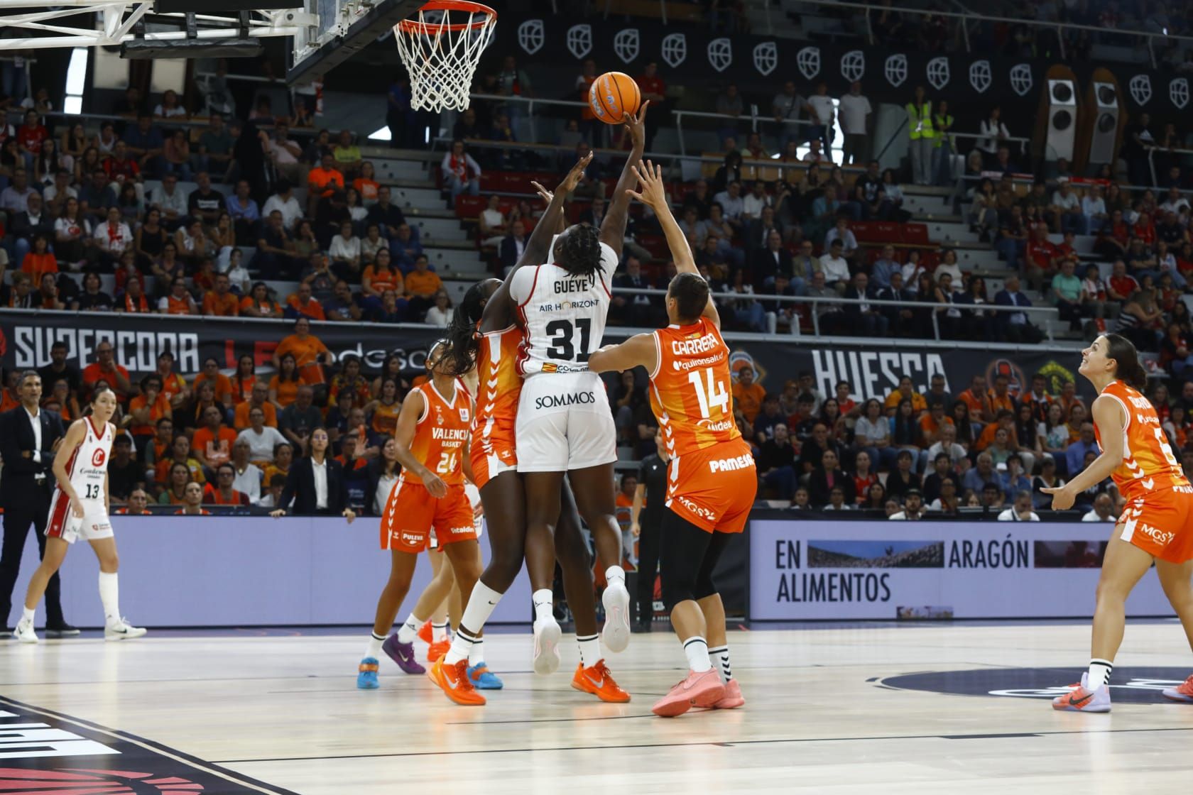 El Casademont Zaragoza - Valencia Basket, en imágenes