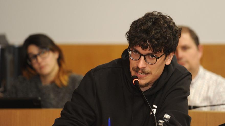 «É decepcionante ver desde dentro como funciona a política institucional»