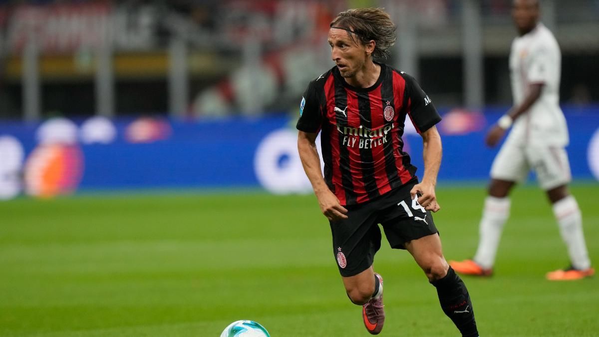Luka Modric, durante su primer partido contra el Milan en Liga ante el Cremonese