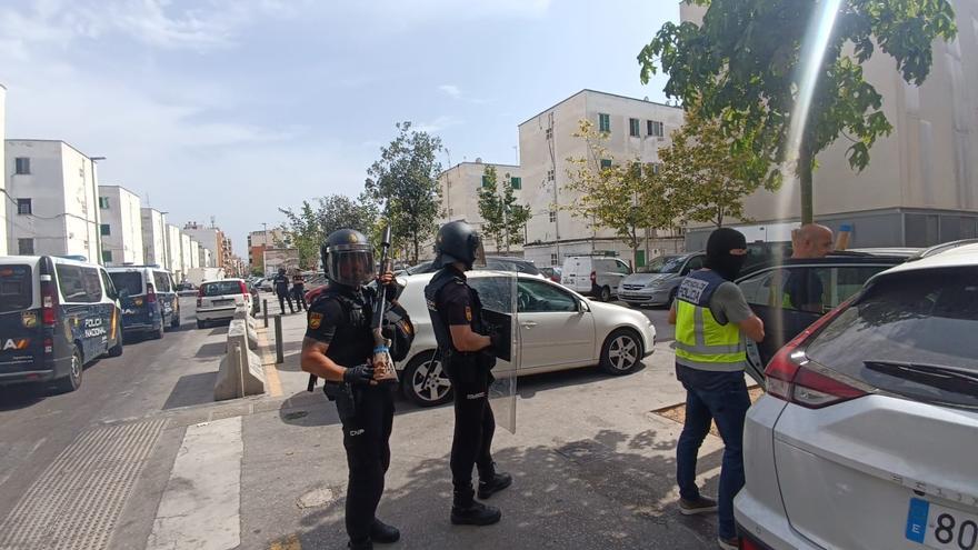 La Policía Nacional toma la barriada de Corea, en Palma, en una operación antidroga