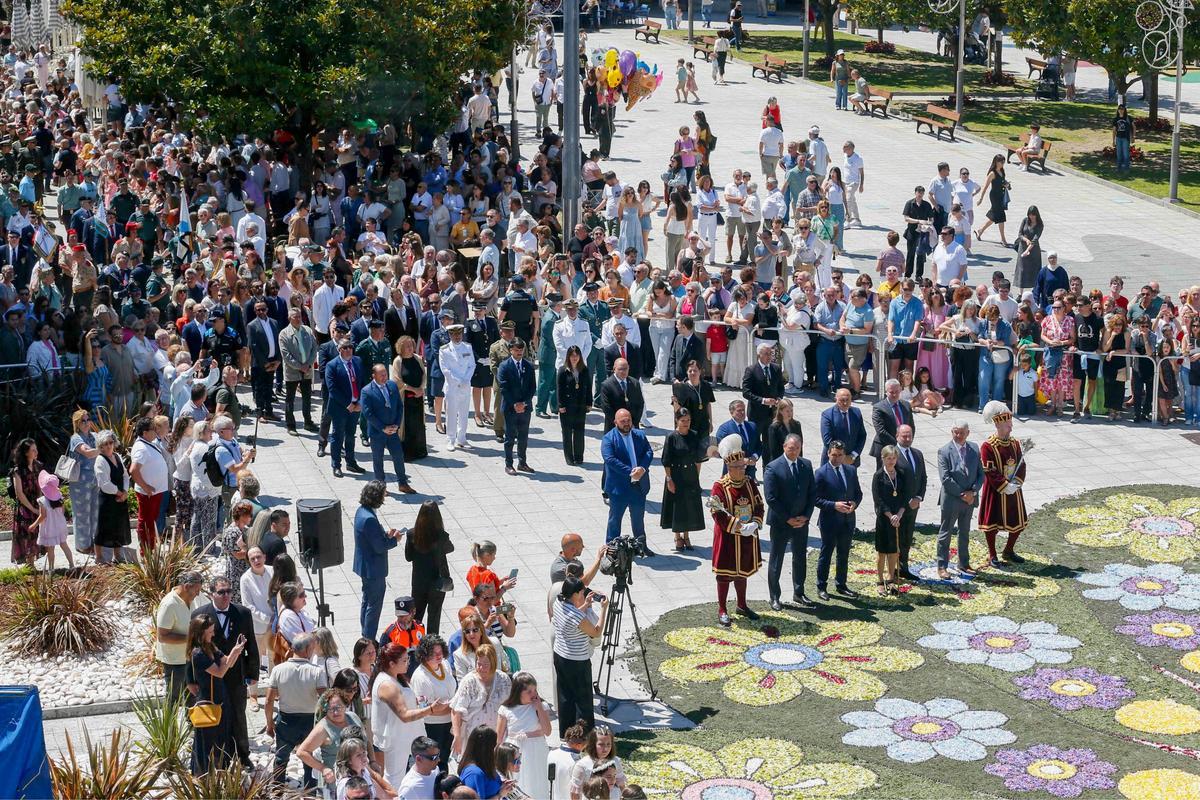 Ponteareas celebra la procesión del Corpus Christi con 35 alfombras florales Ponteareas celebra la procesión del Corpus Christi con 35 alfombras florales