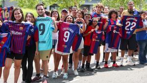 Los jugadores del FC Barcelona llegan a Nueva Jersey, en imágenes.