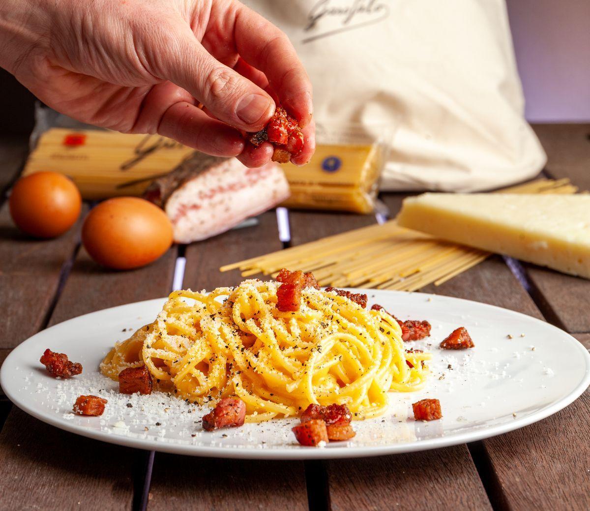 Unos exquisitos espaguetis a la carbonara.