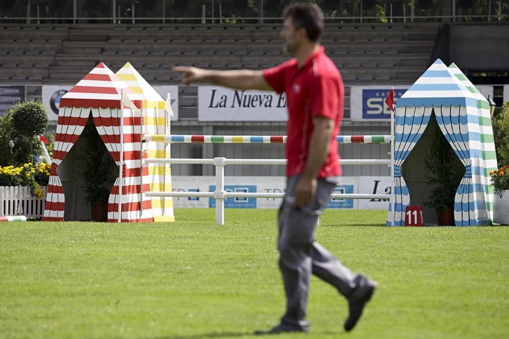 Preparativos del Concurso de Saltos Internacional