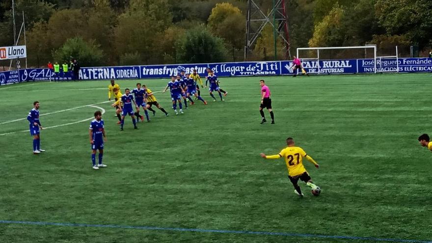 La mañana del fútbol asturiano: victoria del Vetusta, empate del Marino y derrota del Oviedo Femenino