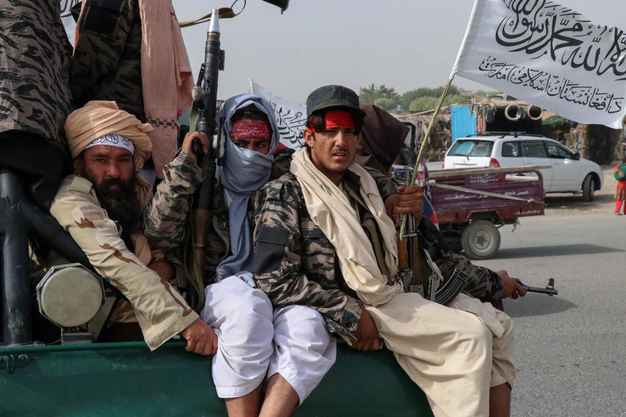 Los talibanes ya patrullan por las calles de Kabul