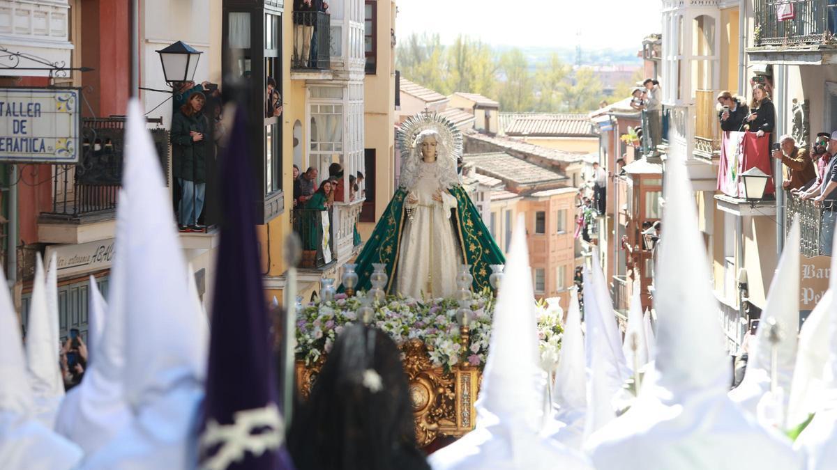 VÍDEO | Acompaña a la Virgen de la Esperanza en su subida por Balborraz este Jueves Santo en Zamora