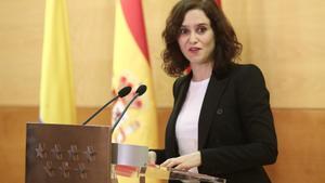 La presidenta de la Comunidad de Madrid, Isabel DÃ­az Ayuso, durante su discurso en el acto de homenaje a las vÃ­ctimas del conflicto armado de Colombia, en la Real Casa de Correos de la Puerta del Sol, en Madrid a 27 de noviembre de 2019.