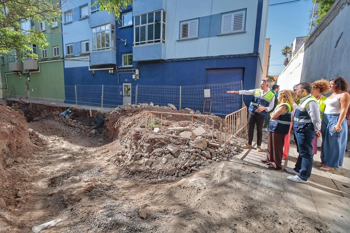 Obras de accesibilidad en la plaza de las Mil Viviendas de La Salud