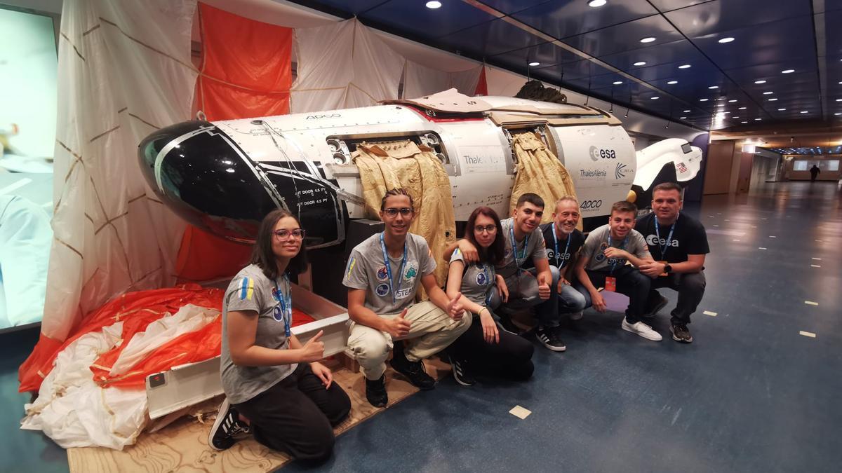 ROBÓTICA IES GRANADILLA: El equipo GranSat IV del IES Granadilla de ...
