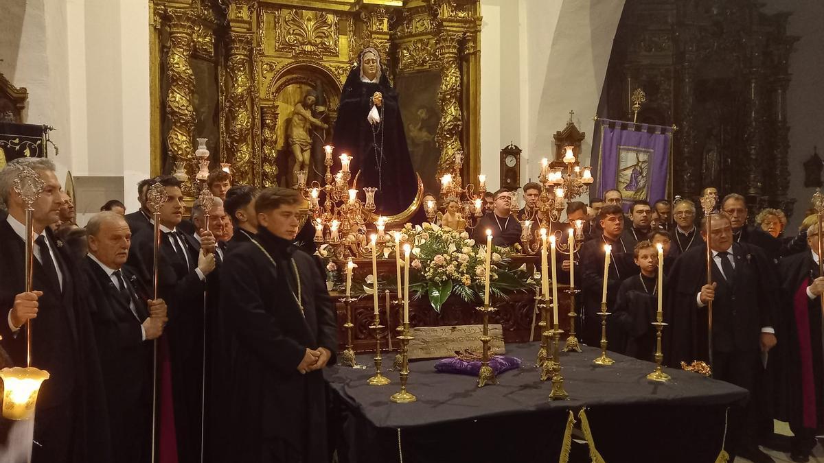 VÍDEO | Canto del Himno de la Virgen de la Soledad de Toro tras la suspensión de la procesión