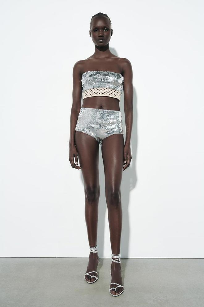Conjunto de lentejuelas de crop top + shorts culotte, de Zara