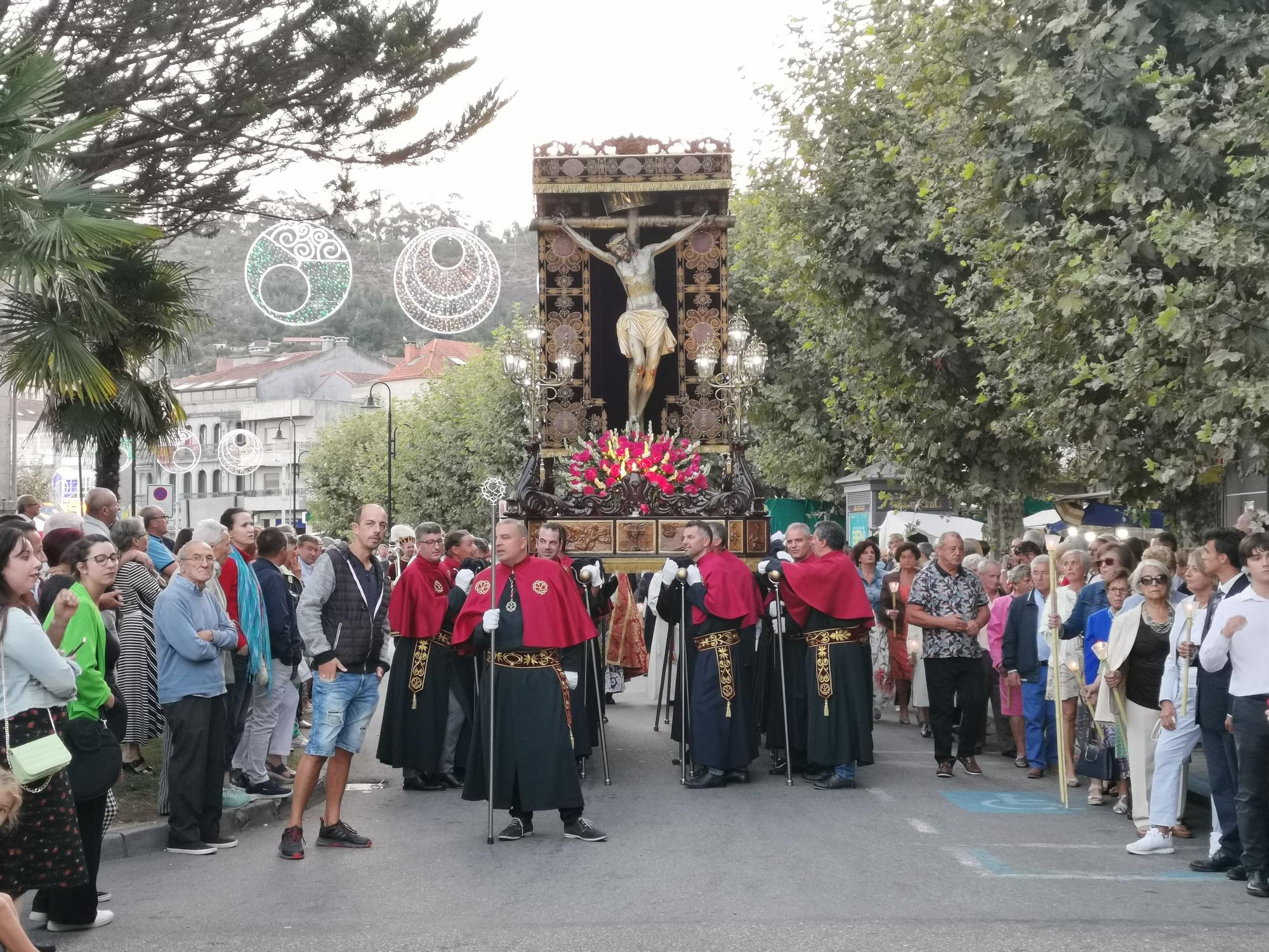 La procesión de las Festas do Cristo de Cangas