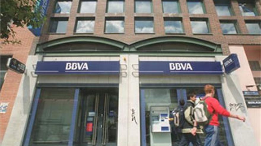 BBVA ingresa 976 millones por la venta de una parte de Bradesco