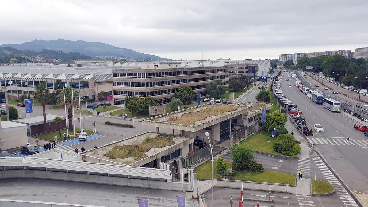 La entrada a la factoría de Stellantis en Vigo