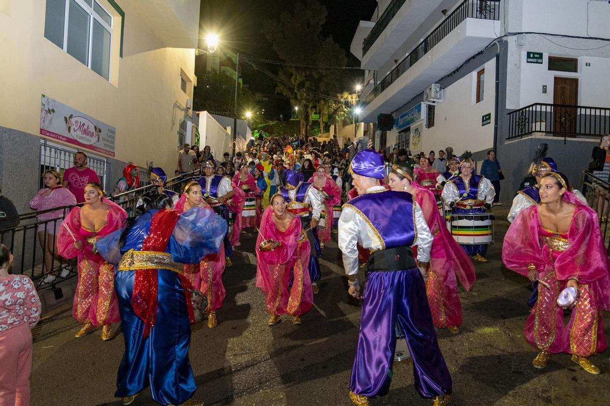 Los barrios celebran en la calle  la antesala de Carnaval Costa Mogán.