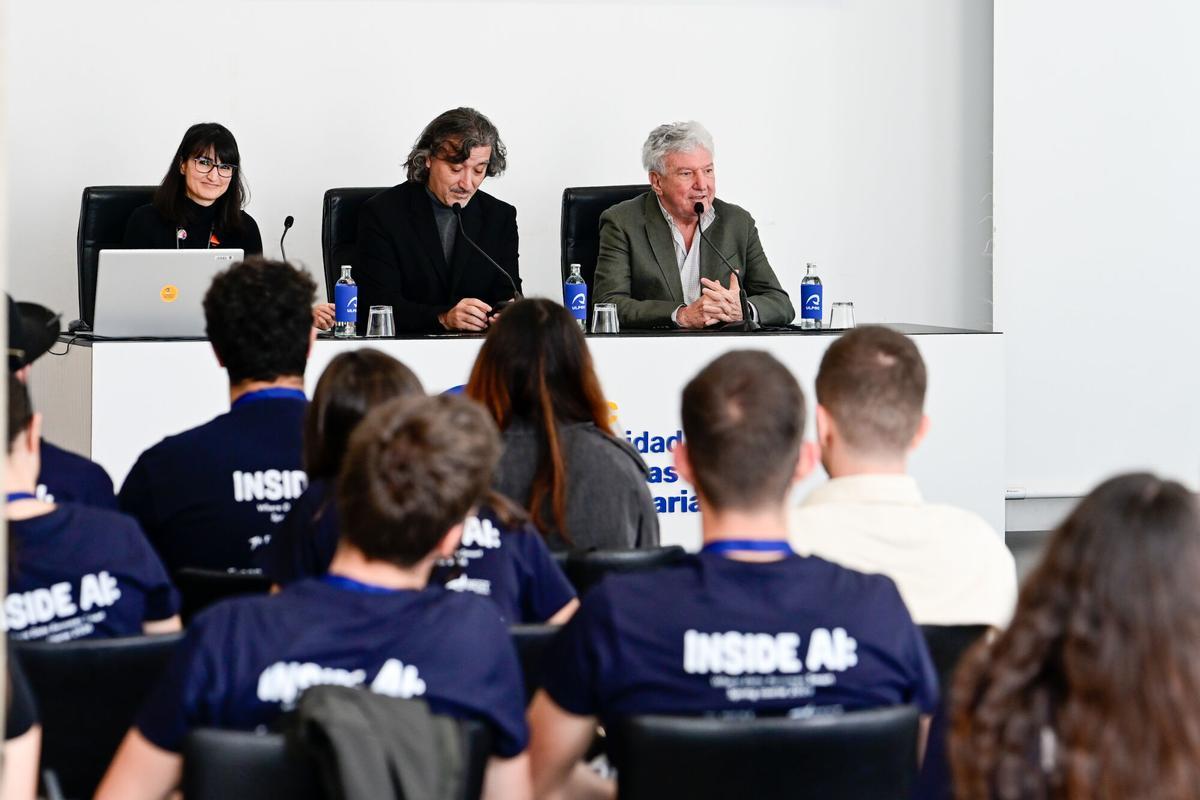 El concejal Pedro Quevedo, durante la presentación del Spring Course 2026.