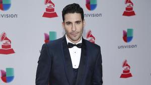 Miguel Ángel Silvestre en los Latin Gramy Awards 2017. 
