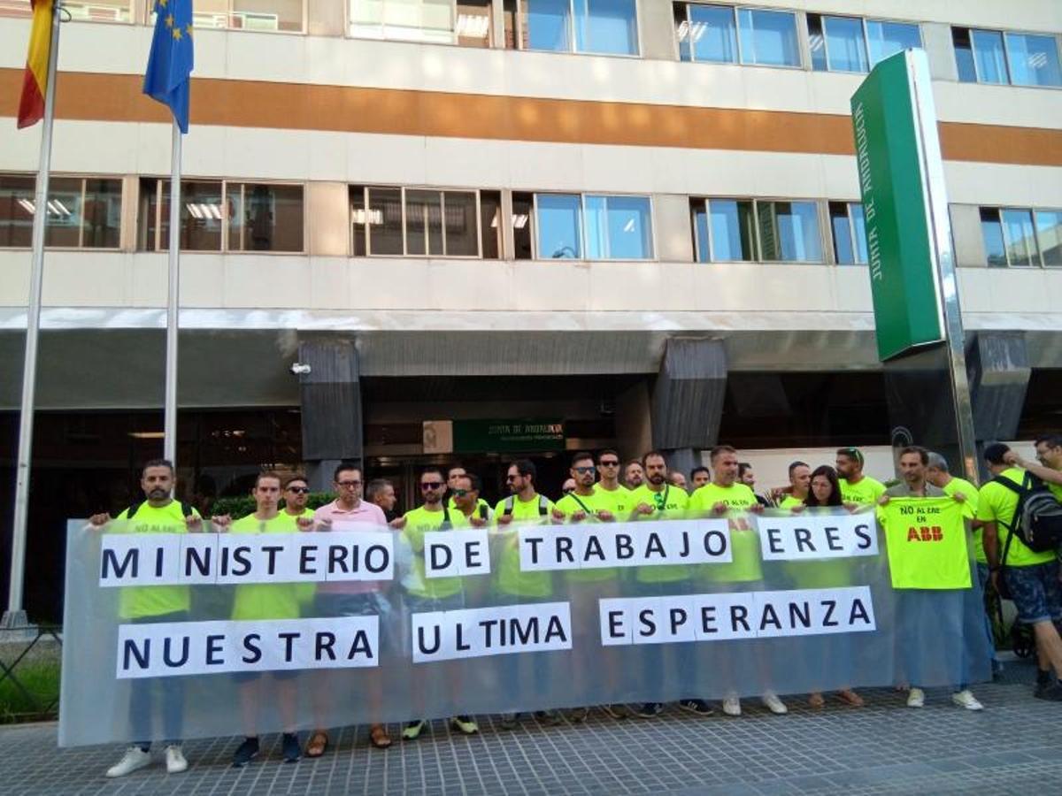 'Hola, soy Curro...', el emotivo vídeo de los trabajadores de ABB ante el ERE