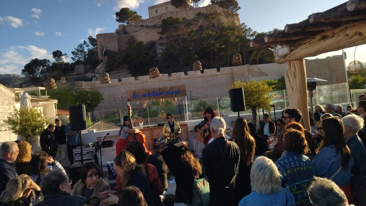 Concierto con vistas al castillo. Esta azotea es una maravilla