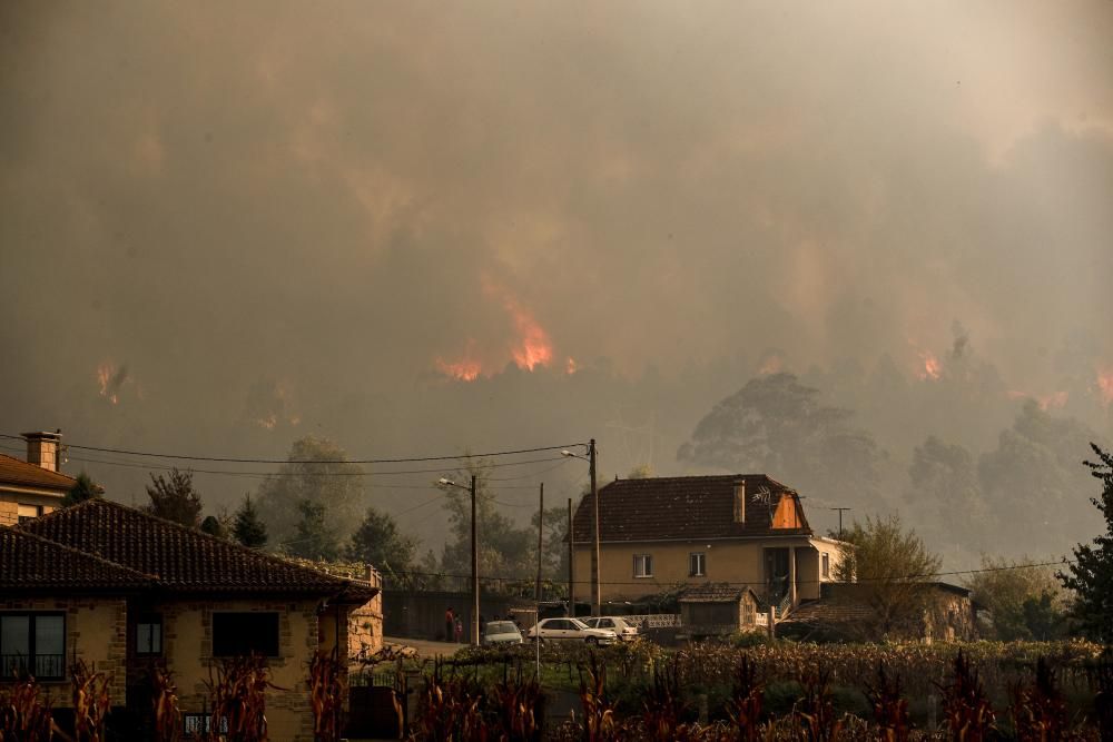 Domingo negro de incendios en Galicia