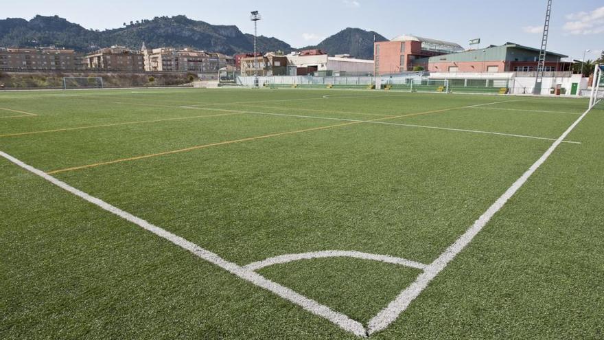 Xàtiva renovará el césped artificial del campo de fútbol municipal «Paquito Coloma»