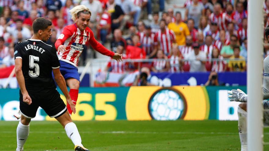 Griezmann anota el segundo gol del Atlético de Madrid.