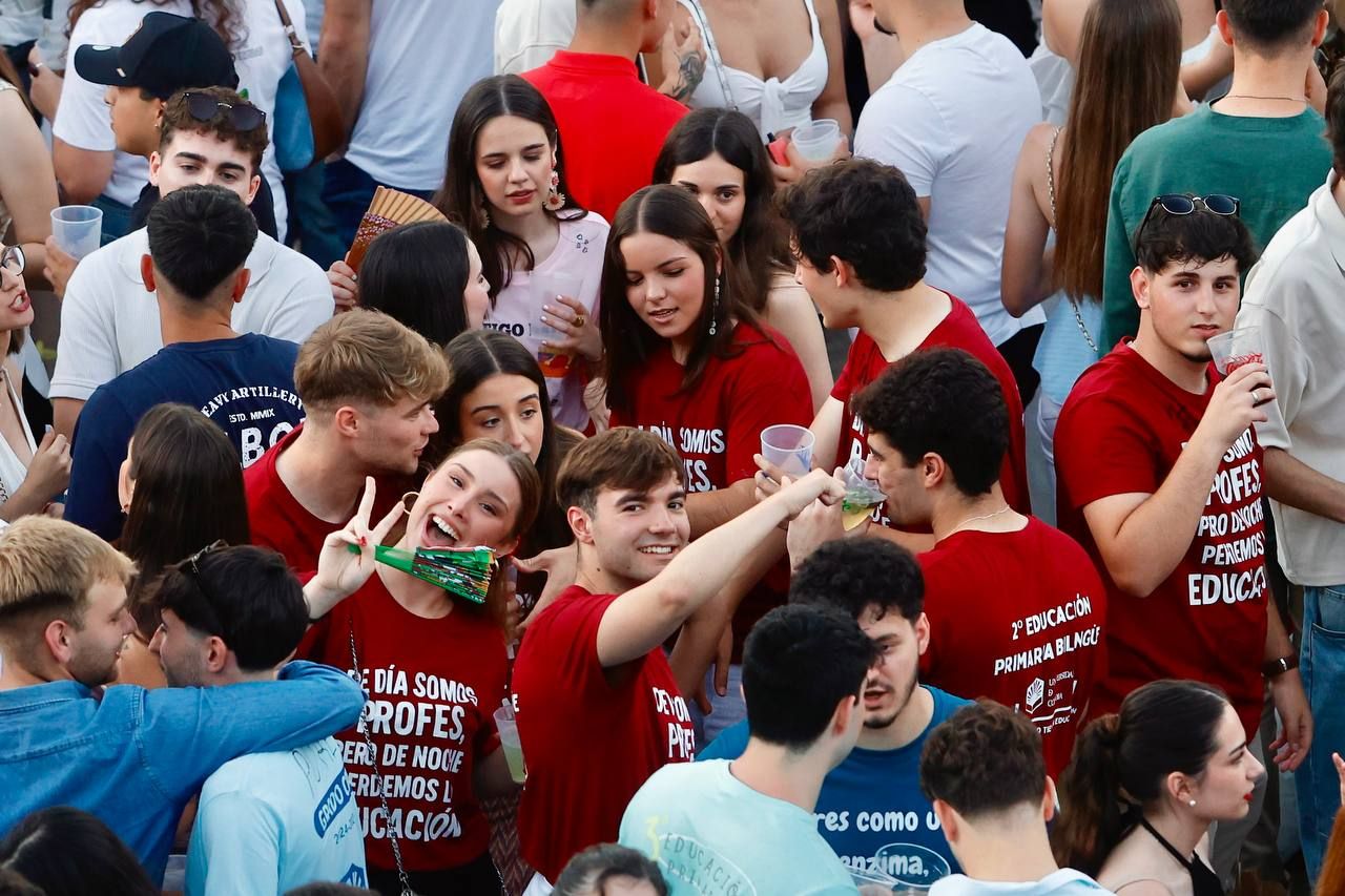 Botellón multitudinario en el miércoles de Feria