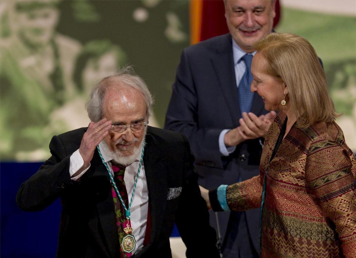 Ginés Liébana, tras recibir la Medalla de Oro de las Artes.