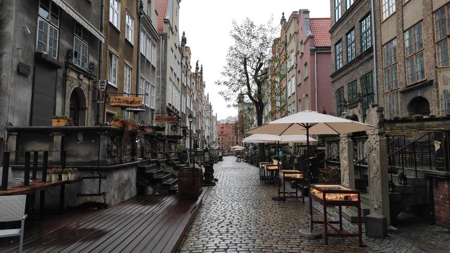 La calle Mariacka, considerada la más bonita de la ciudad | J.V.