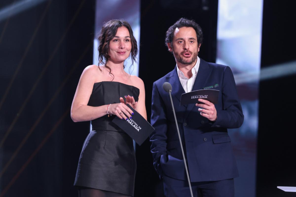 Javier Pereira y Nadia de Santiago presentando el Festival de Málaga
