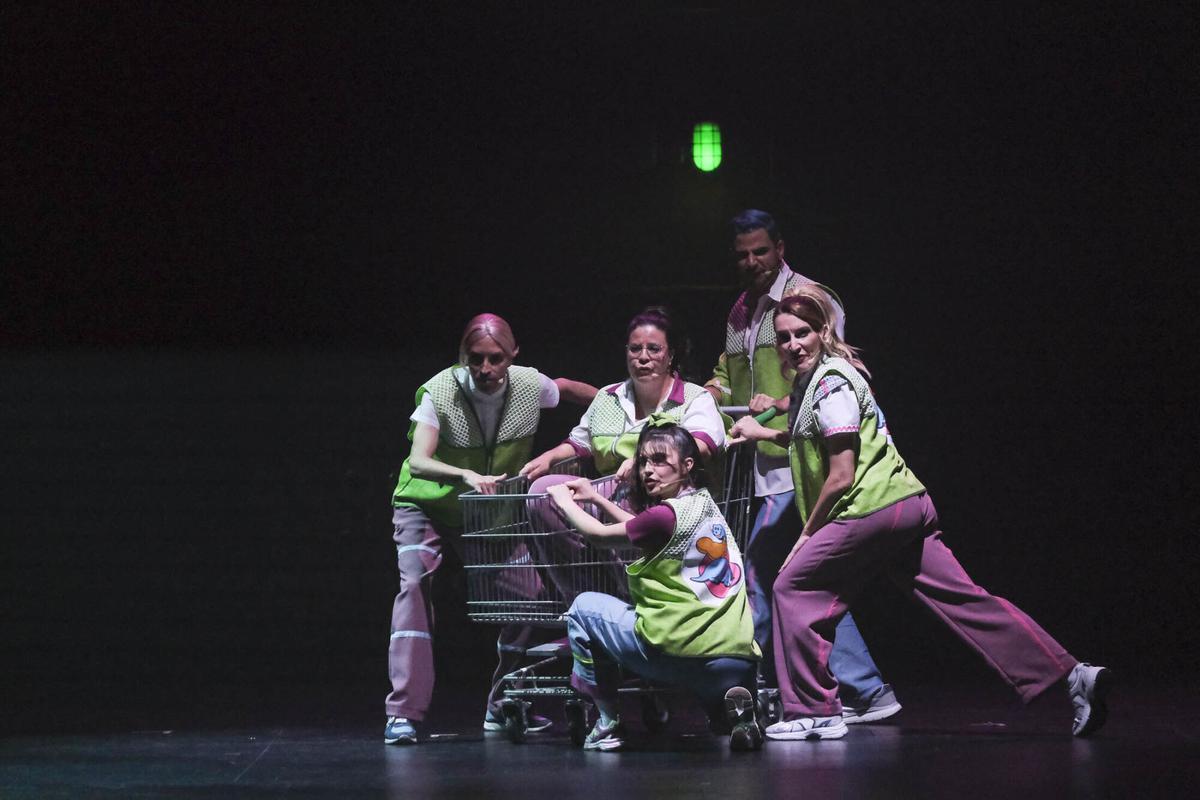 Estreno de 'Supersaurio, el musical', en el Teatro Cuyás