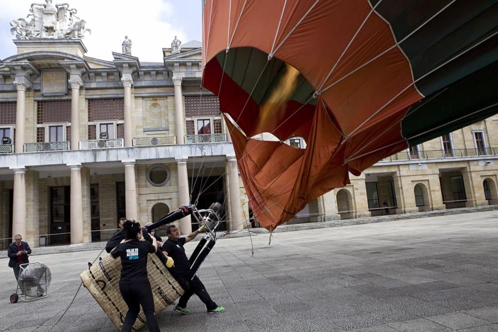 Presentación de la I Regata de globos aerostáticos de Gijón