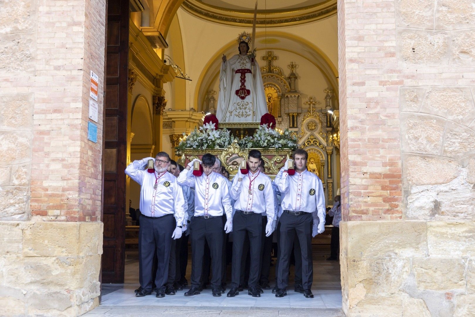 Las imágenes de la procesión del Encuentro del Domingo de Resurrección en Torrevieja