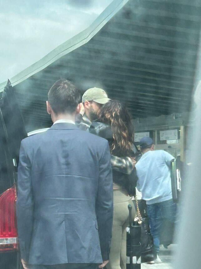 Un caluroso beso para despedirse confirman la relación entre Eiza González y Grigor Dimitrov