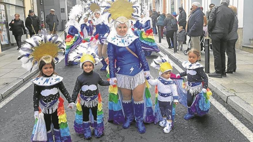 «los niños aprenden el trabajo en equipo»