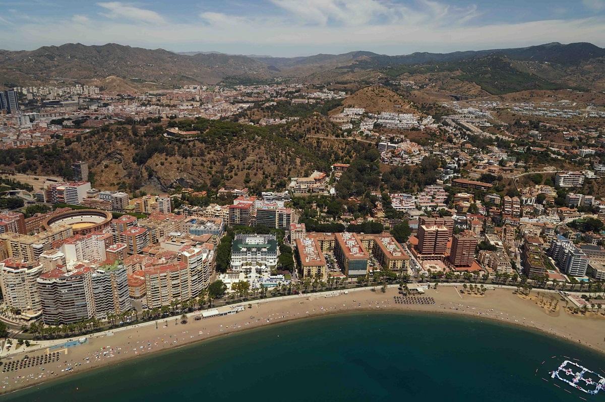 Una imagen aérea de Málaga capital por la zona del paseo marítimo Pablo Picasso.