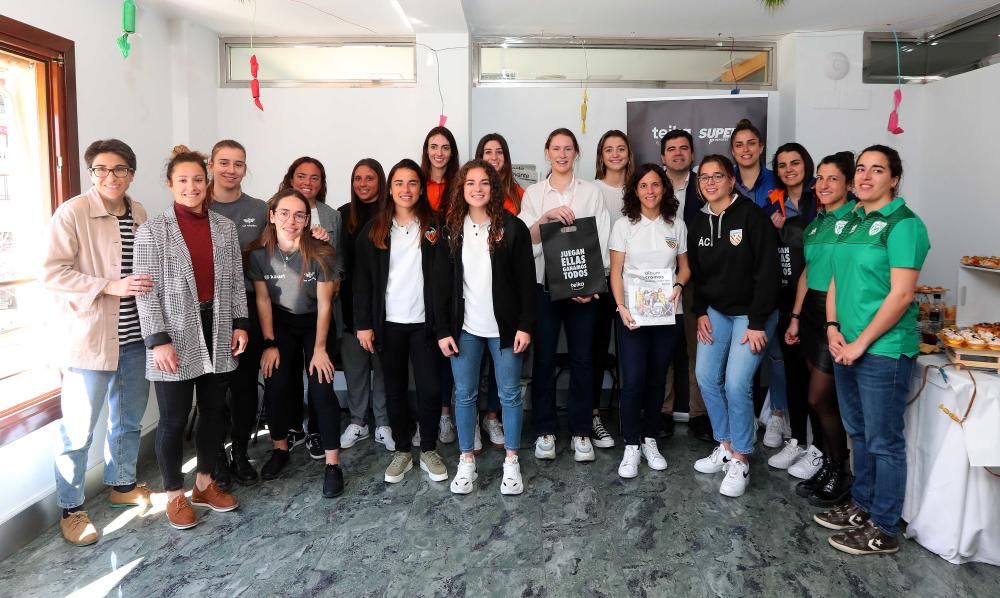 Las guerreras de Teika en el SUPER balcón fallero