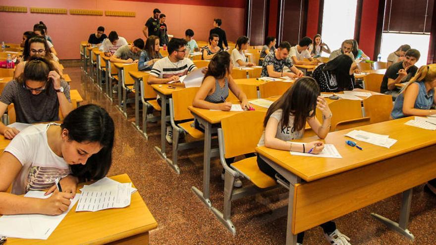 Instante de unas de las pruebas realizadas esta tarde en el campus de Las Salesas, en Orihuela