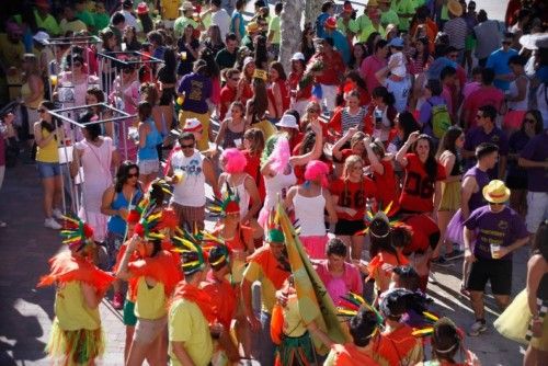 Desfile de peñas en Fuentesaúco